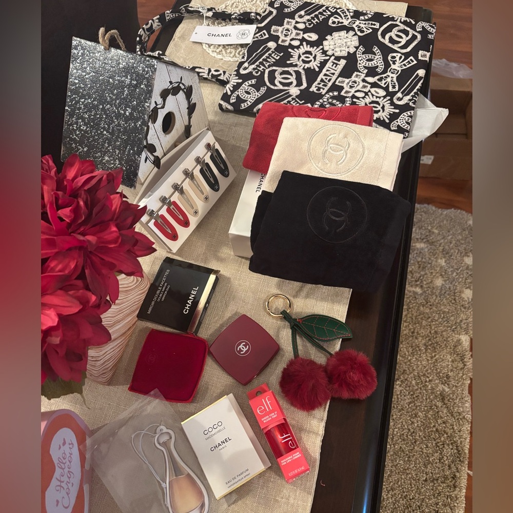 ♥️ Galentines Day ♥️ Chanel Beauty Bundle